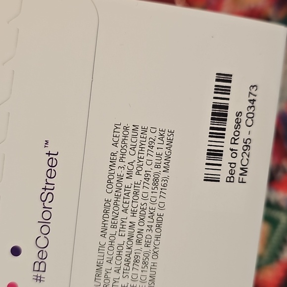 Red Gift Bundle - Picture 5 of 7